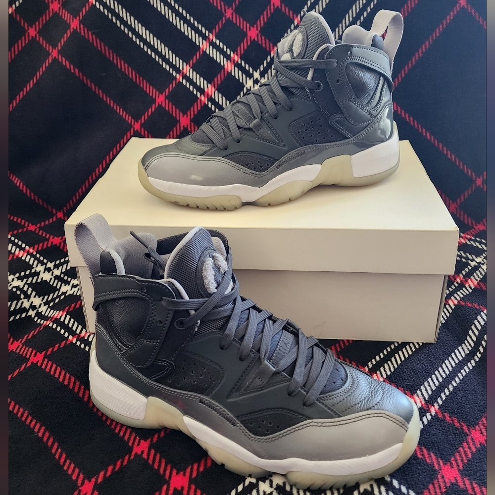 Jordan Jumpman Two Trey Women's Shoes 7.5